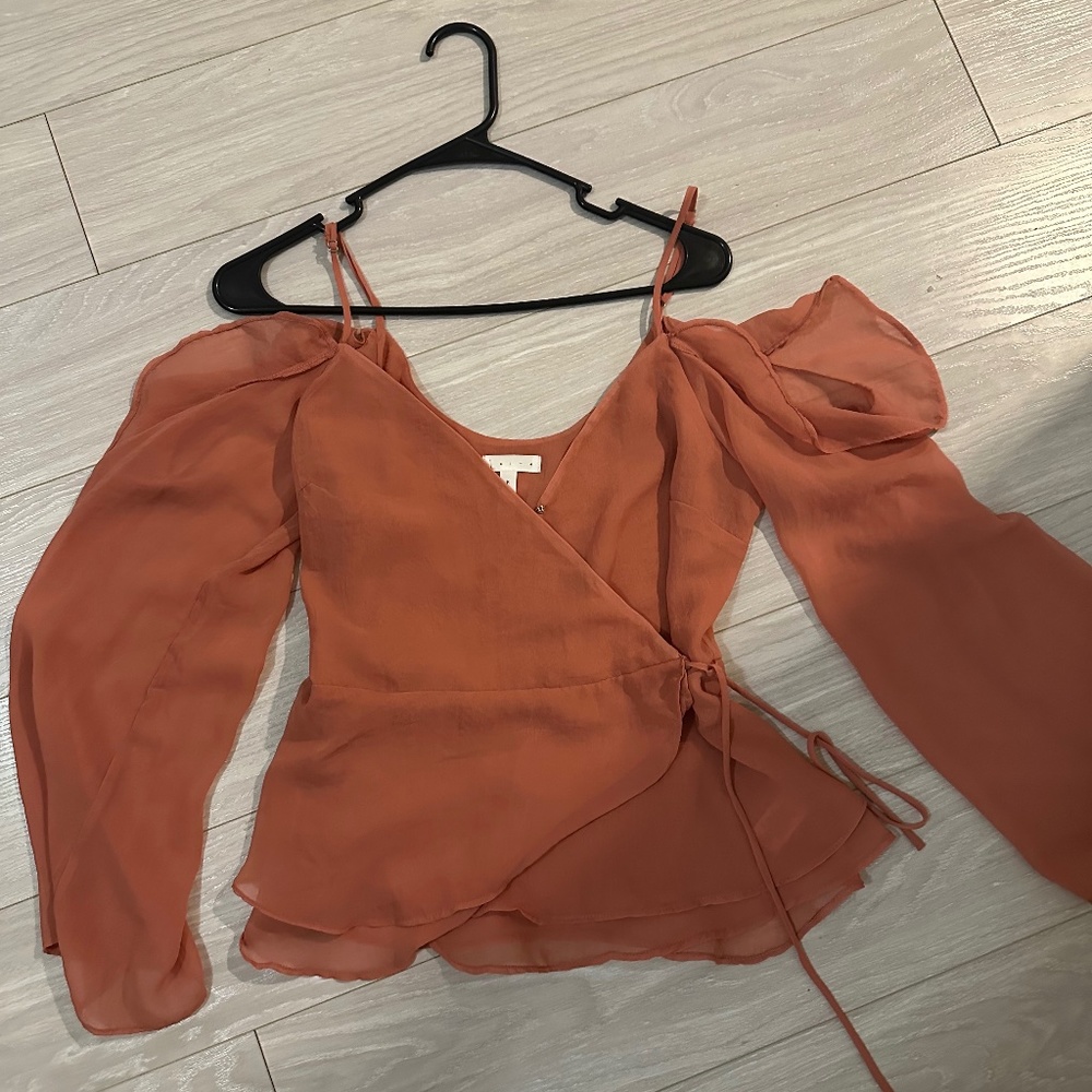 Leith wrap long sleeve shirt (medium)